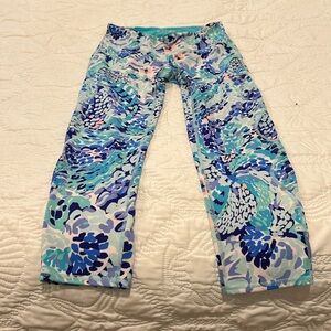 EUC Lilly Pulitzer cropped leggings.  Medium.  Beautiful blues and Perwinkles